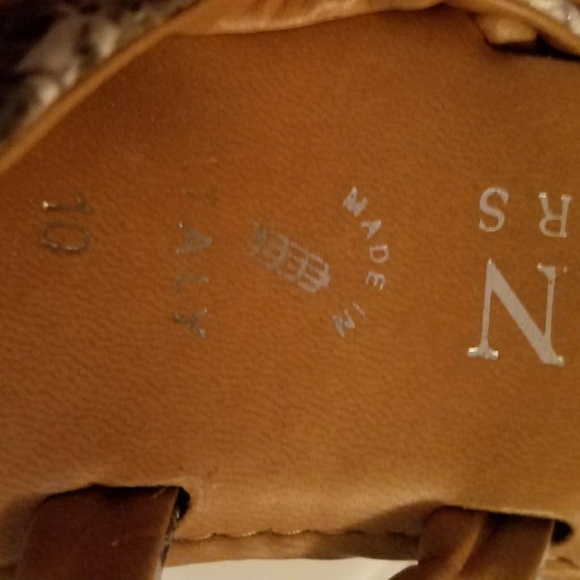 Sandals - Picture 6 of 6